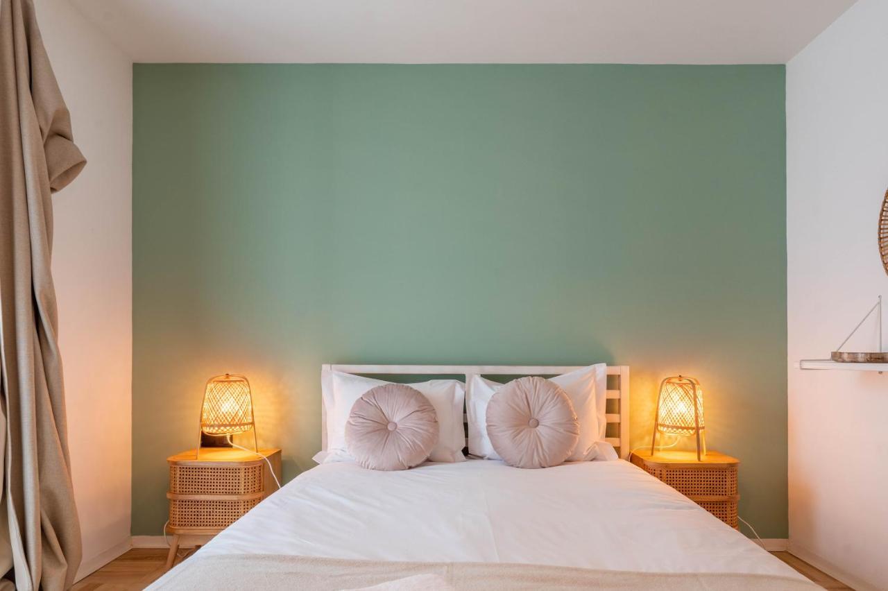The Priest's By Lovelystay Apartment *